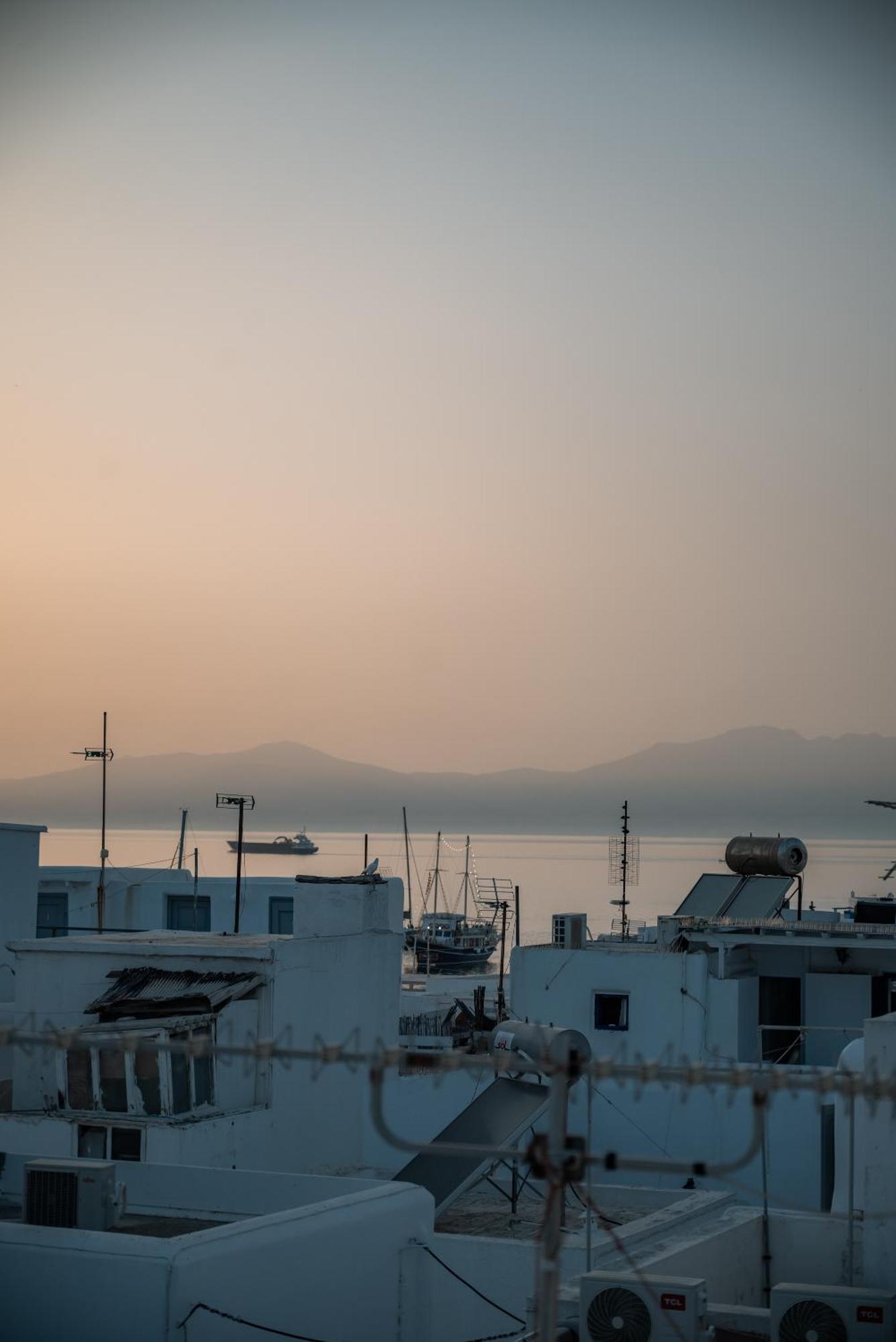 Aniko Suites White Alley Mykonos Town Exteriör bild